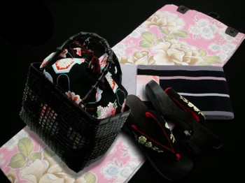 [Conjunto de 4 yukatas] Kyoto - Enmusubiza Pink