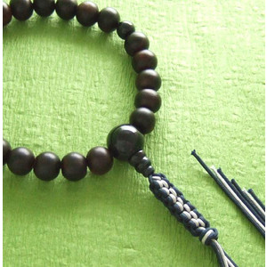 Rosario de un solo anillo para hombre (cuentas de oración) con rayas negras, borla de ojo de tigre rojo y azul