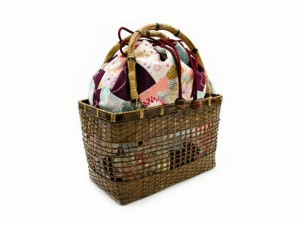 [Bolsa con cordón de bambú] Tejido calado elegante/morado