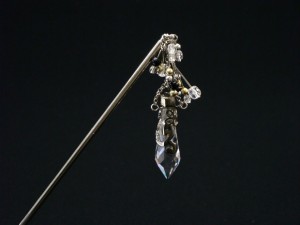 [Horquilla] Horquilla con forma de gota de primavera, transparente