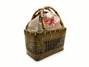 [Bolsa con cordón de bambú] Tejido calado elegante/gris