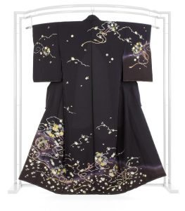Kimono de visita Tango Chirimen "Kumotori Hanamaru Kurumamon" con bordado original especialmente seleccionado