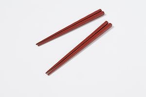 Palillos para niños, lacado bermellón