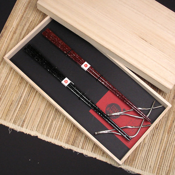 [Palillos de alta calidad de Kobe Hashiya] Palillos kanoko de plata lacada auténtica, 2 pares para una pareja
